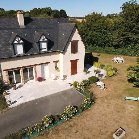 Chambres d'hôtes Le Bignon Villaines-la-Juhel Exterior foto